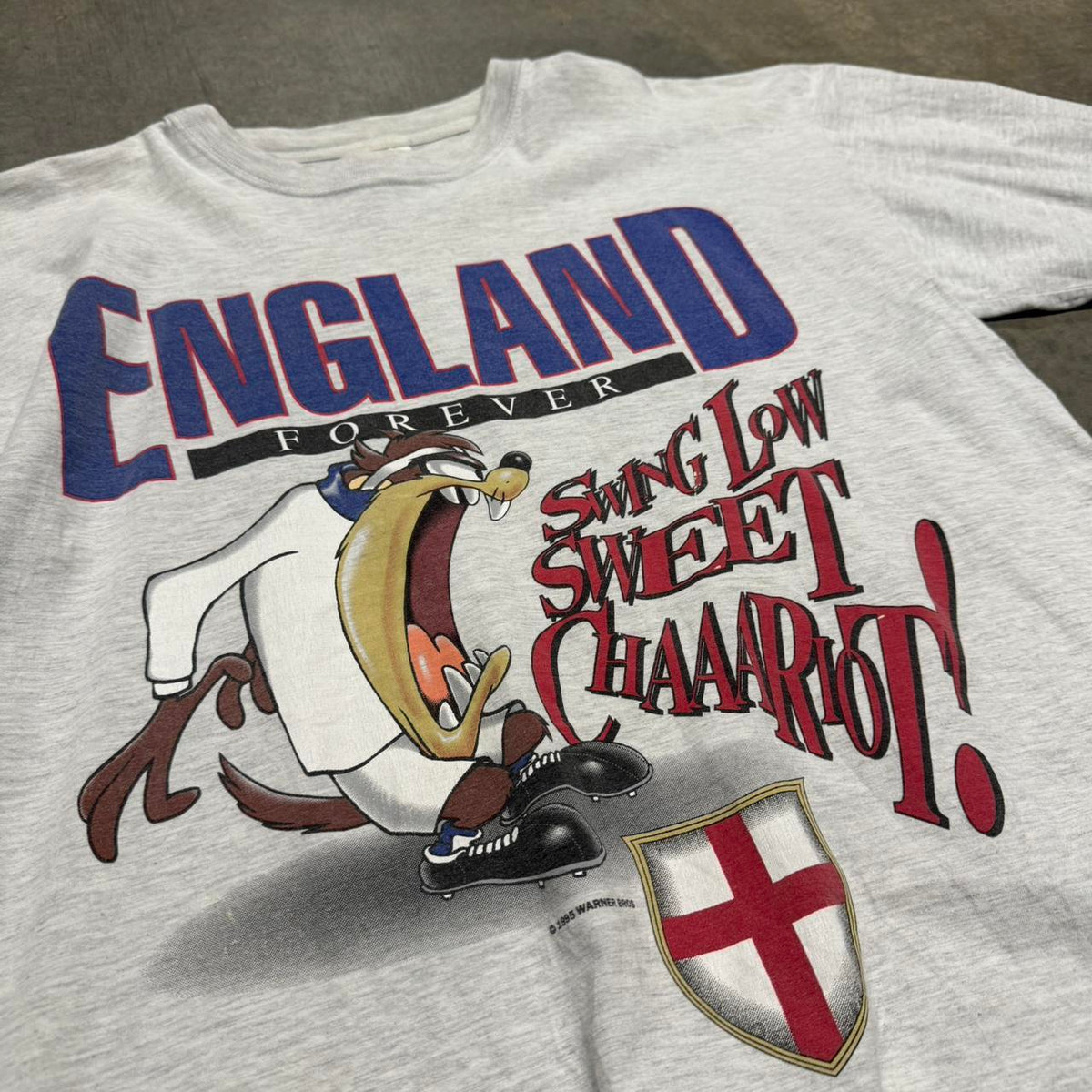 Vintage England x Looney Tunes 'Tassie Devil' T-Shirt – M
