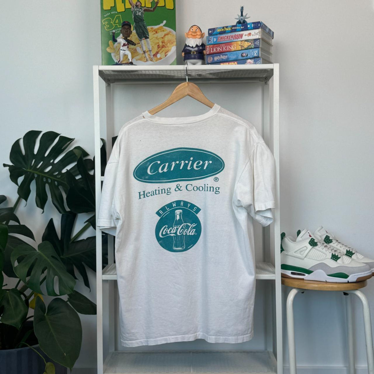 Vintage 1995 Charlotte Hornets vs Cavs T-Shirt