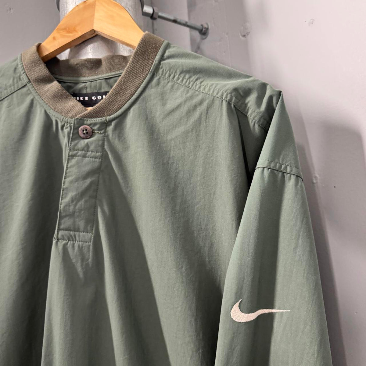 Vintage NIKE GOLF Golf Green Pullover Windbreaker M - Image 2