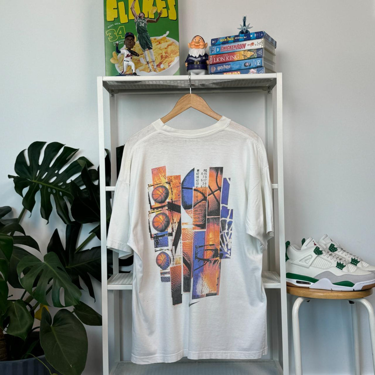 Vintage Nike Basketball T-Shirt – L