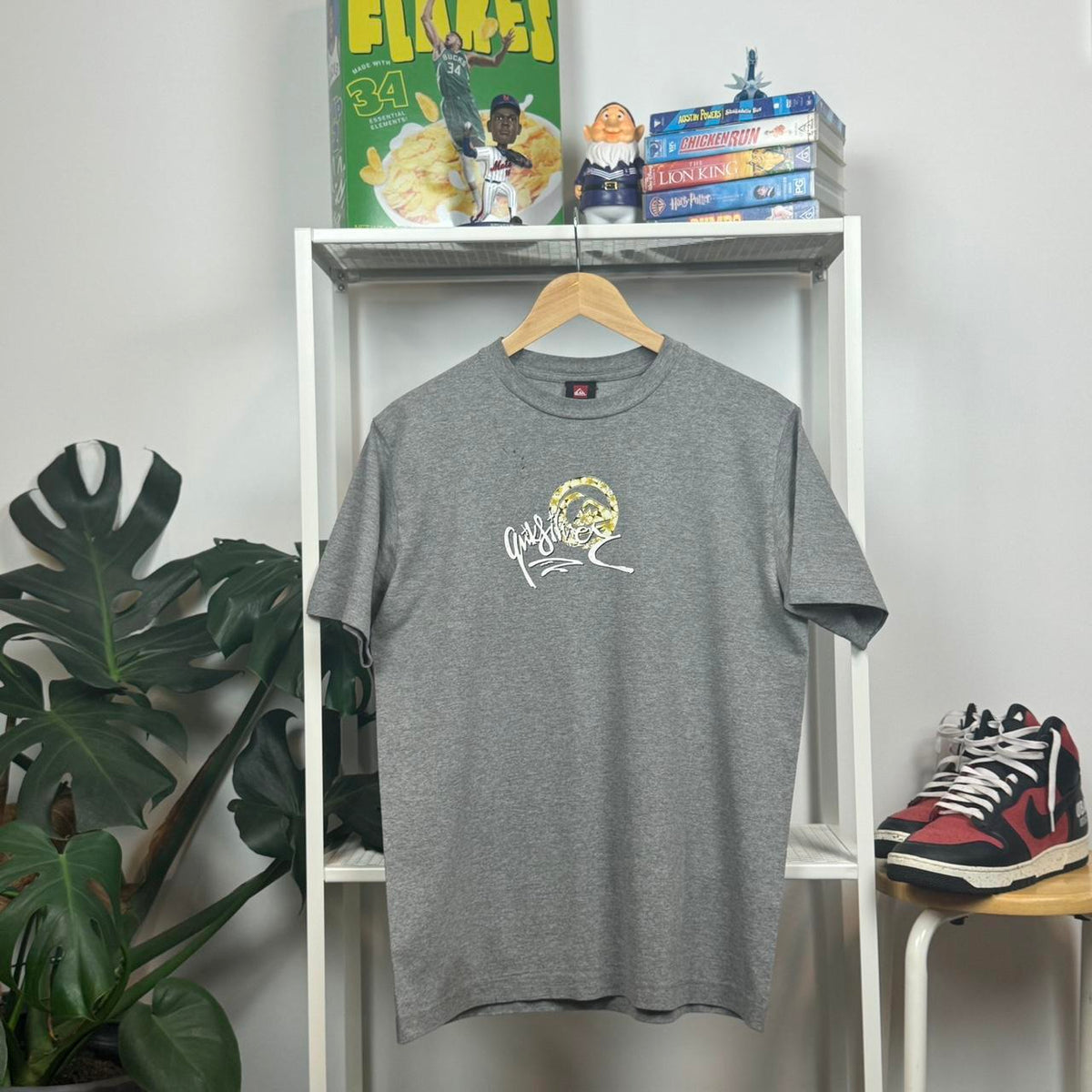 Vintage Quiksilver Floral Surf T-Shirt – M