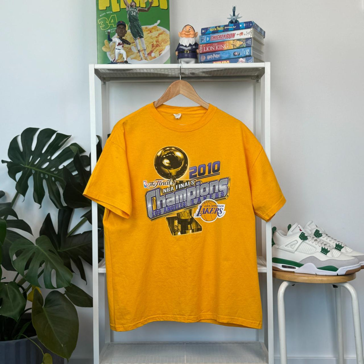 Vintage LA Lakers 2010 Champions Yellow T-Shirt